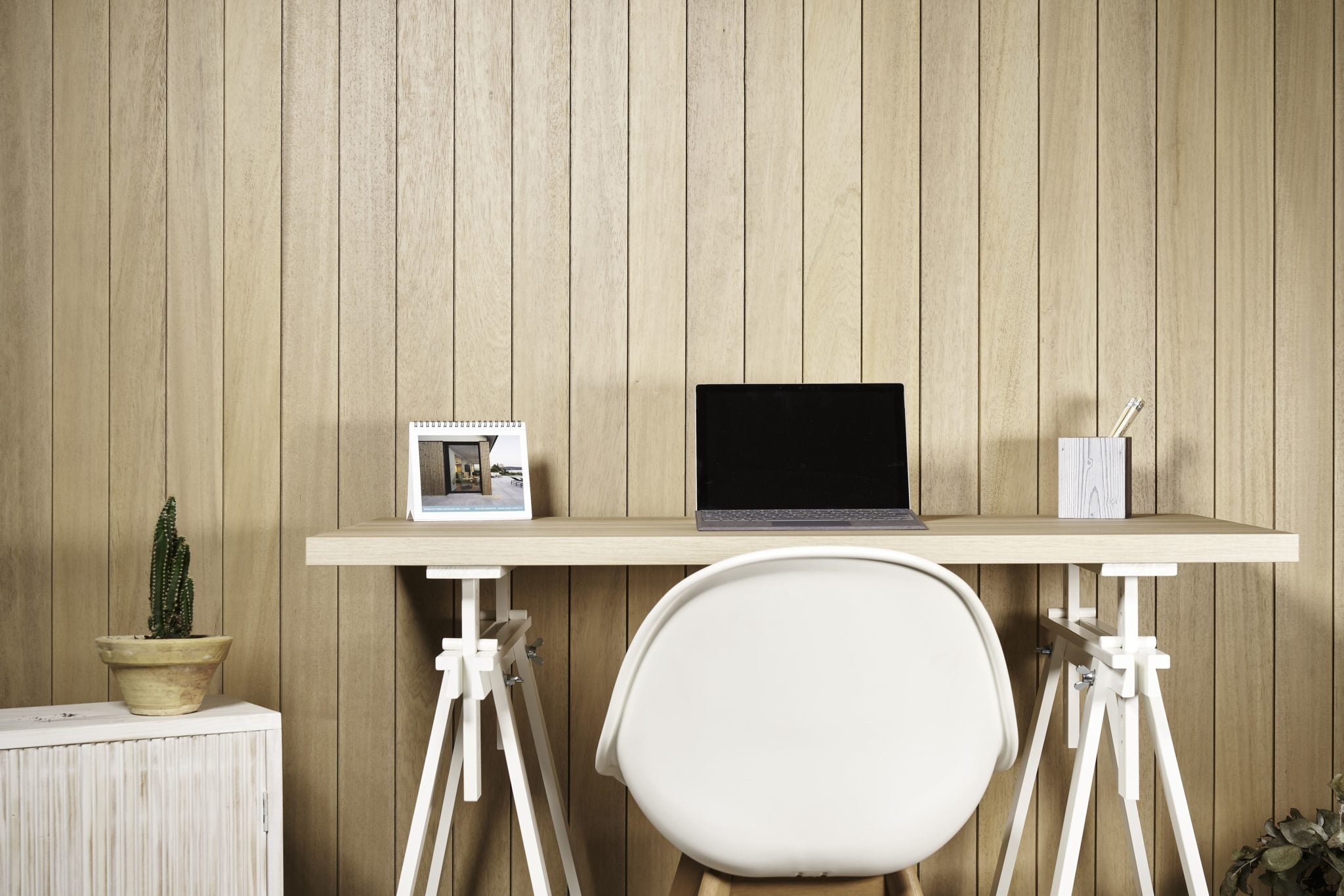 Tres beneficios de los muebles de oficina de madera maciza